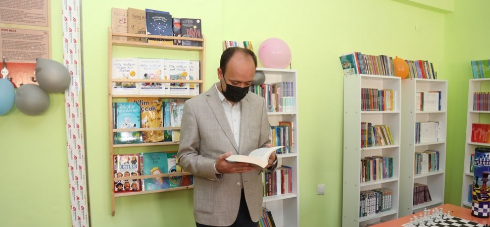 Başkale’de okul kütüphanesi öğrencilerin hizmetine açıldı