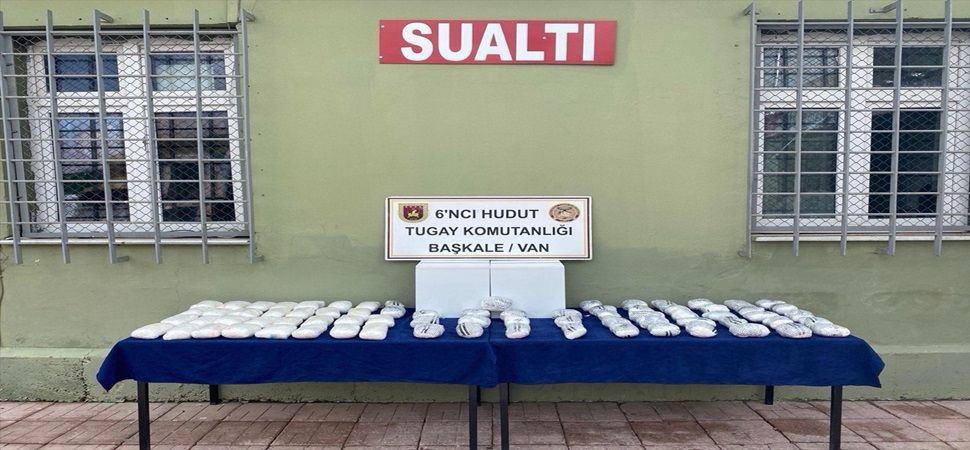 Başkale\'de Hudut birlikleri 38 kilo 500 gram metamfetamin ele geçirdi