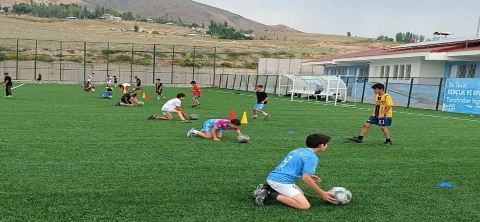 Başkale Gençlik Merkezinde yaz spor kursları başladı