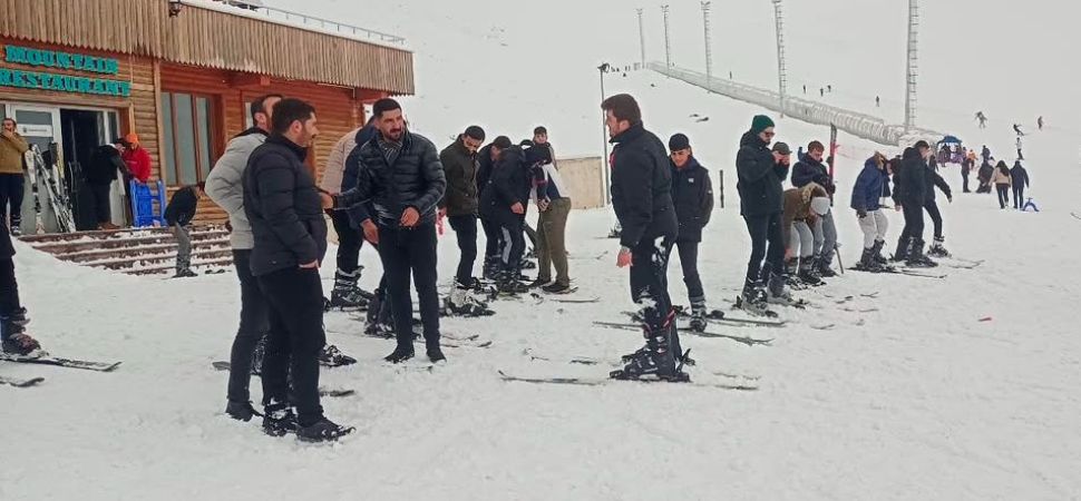 Başkale\'den Mergabütan\'a Unutulmaz Bir Kayak keyfi