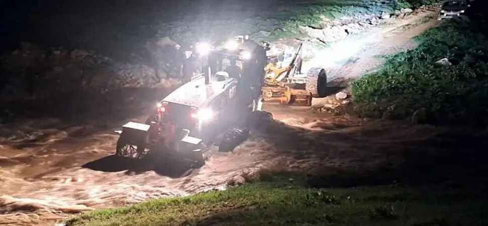 Başkale de Mahsur kalan vatandaşlar kurtarıldı
