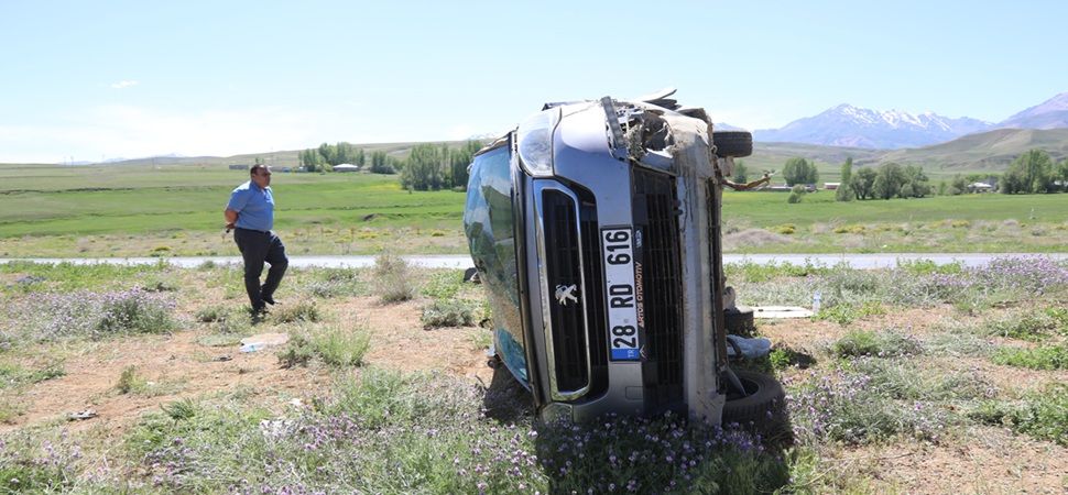 Başkale Çevre Yolunda Kaza, Üç Kişi Yaralandı.