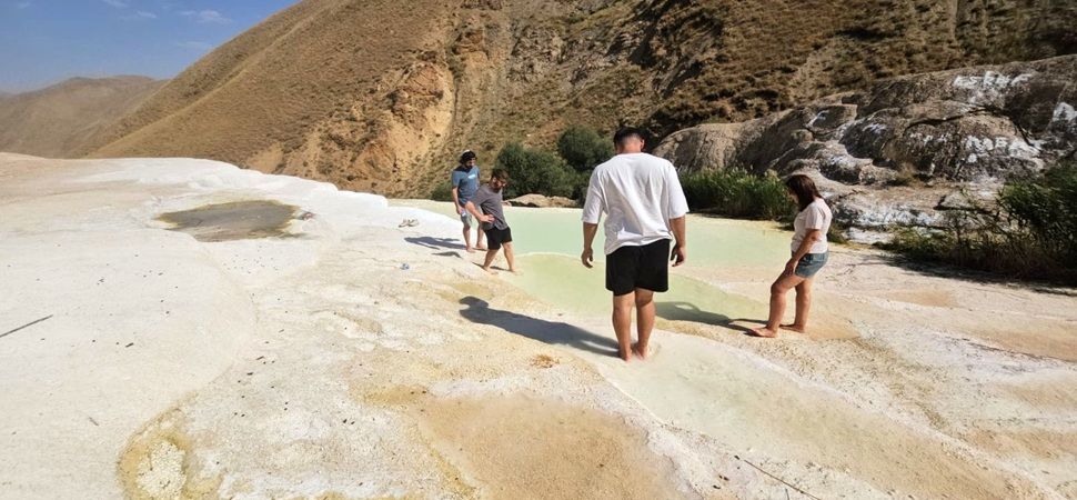 Başkale travertenleri, Pamukkale’yi aratmıyor