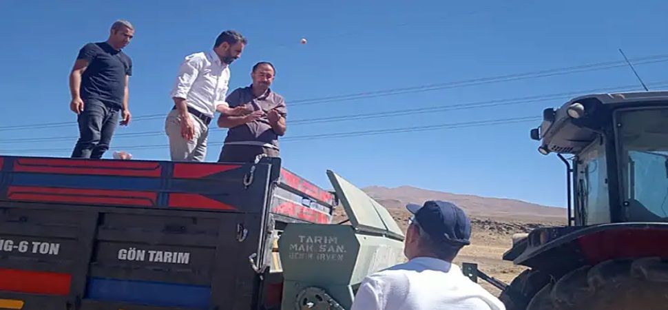 Başkale\'de buğday demonstrasyon çalışmaları başladı