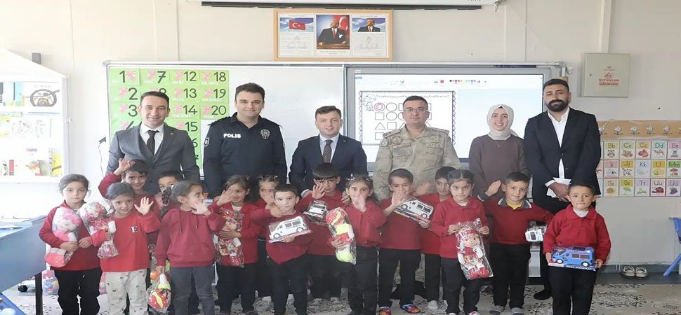 Kaymakam Erdoğan\'dan Böğrüpek okuluna ziyaret