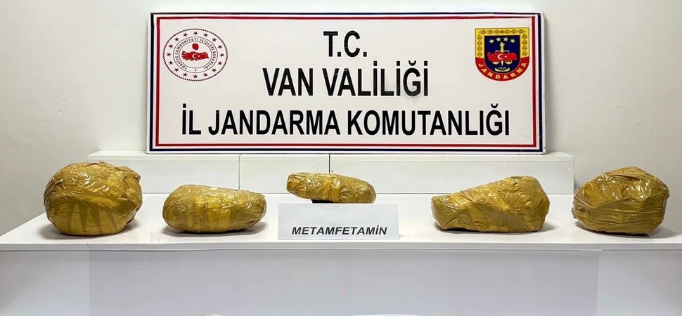 Başkale'de 21 Kg Metamfetamin Ele Geçirildi