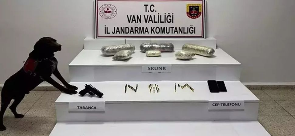 Başkale\'de 4 kilo 311 gram skunk ele geçirildi