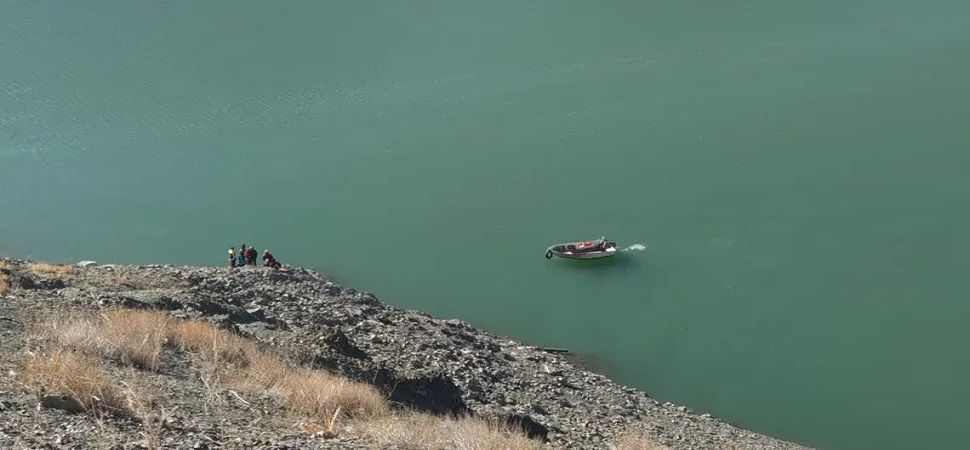 Zernek Barajı’na araç uçtu, arama kurtarma çalışmaları başlatıldı