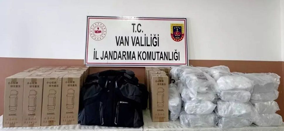 Başkale\'de Gümrük Kaçağı Malzeme Ele Geçirildi