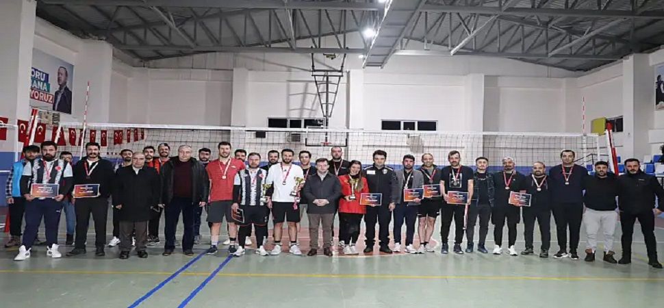 Başkale\'de öğretmenler arası voleybol turnuvası finali yapıldı
