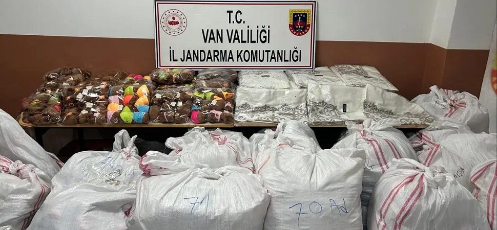 Başkale’de gümrük kaçağı malzeme ele geçirildi