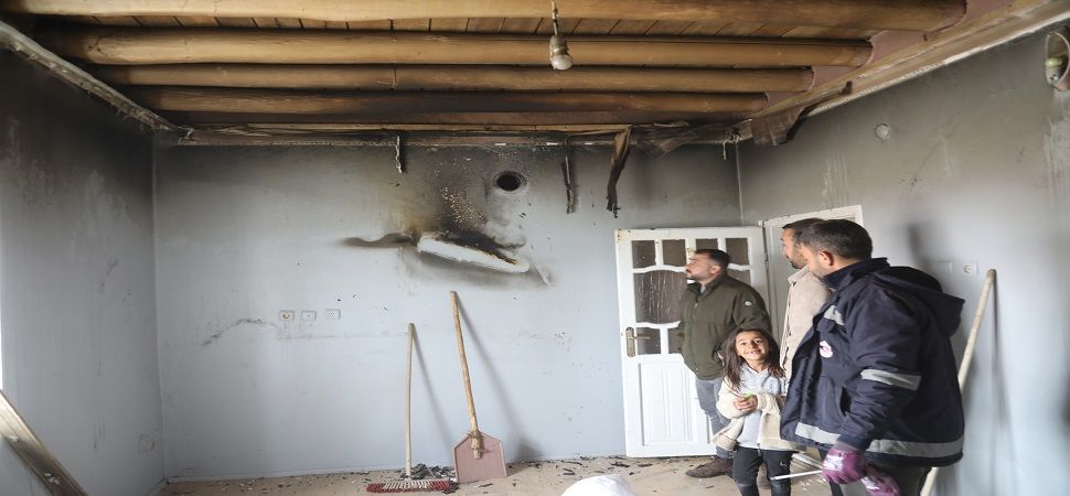 Başkale\'de ev yangını