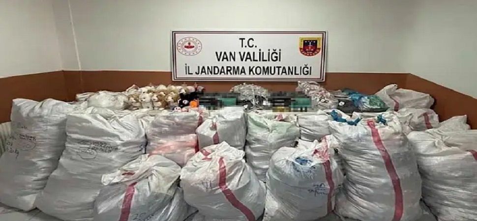 Başkale'de 21 milyon TL değerinde gümrük kaçağı malzeme ele geçirildi