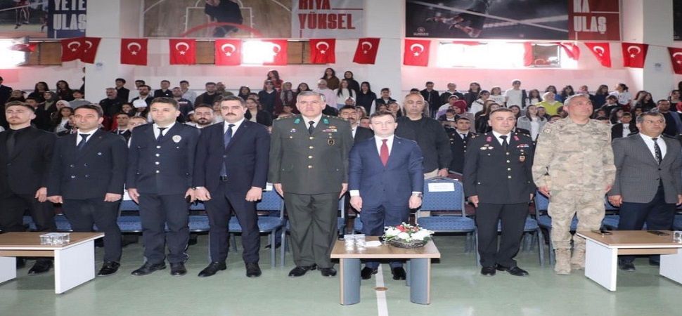 Başkale´de 19 Mayıs Atatürk´ü Anma, Gençlik Ve Spor Bayramı Kutlandı.