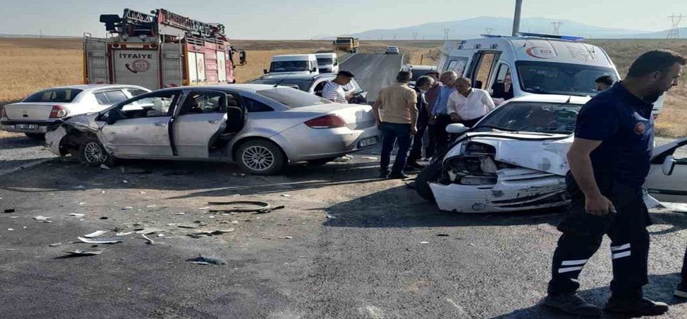 Başkale\'de Trafik Kazası: 7 Yaralı