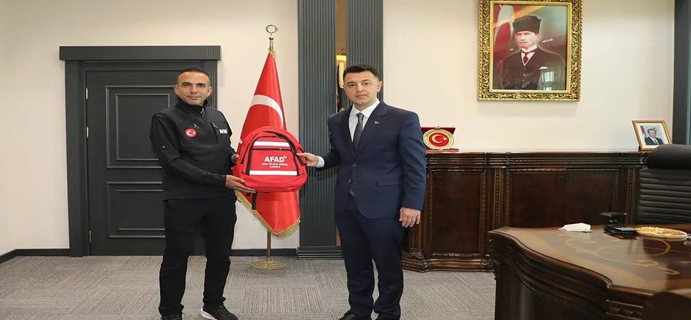 Başkale\'de yapılan AFAD konutlarıyla ilgili görüşme