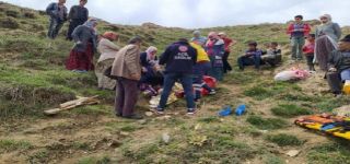 Başkale'de pancar toplarken kayalıktan düşen kadın yaralandı