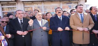 Başkale 'de AK Parti'nin seçim irtibat bürosu açıldı 