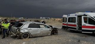Başkale'de Trafik Kazası: Sürücü Yaralandı