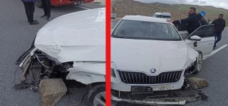 Başkale'de Trafik Kazası: 2 Yaralı