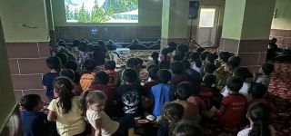 Başkale'de Belediye tarafında çocuklara sinema keyfi