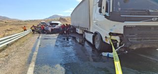 Hakkari - Van yolunda katliam gibi kaza: 4 ölü, 2 yaralı