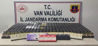 Başkale'de Kaçak Sigara Ele Geçirildi