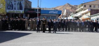 Başkale’de Cumhuriyet Bayramı coşkuyla kutlandı.