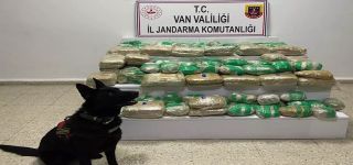 Başkale’de 51 Kilo Skunk Ele Geçirildi.
