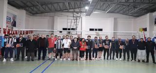 Başkale'de öğretmenler arası voleybol turnuvası finali yapıldı