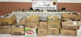 Başkale'de Kaçak Eşya ve Kuvars Taşı Ele Geçirildi