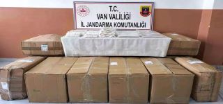 Başkale'de17 Bin Kaçak Bijuteri Ele Geçirildi 