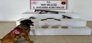 Başkale'de Eroin ve Silah Operasyonu