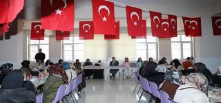 Başkale'de şehit anneleri ve kadınlar aynı sofrada buluştu 