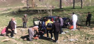 Başkale de kaza 1 kadın hayatını kaybetti, 2kişi yaralandı.