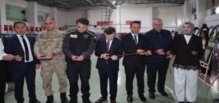 Başkale´de Okullarda Güzel Sanatlar Sergisi 