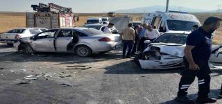 Başkale'de Trafik Kazası: 7 Yaralı